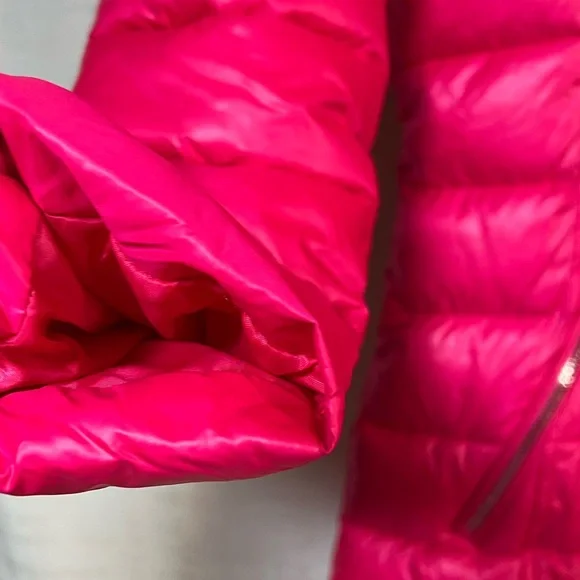 Guess NWT Stunning Show Stopping Hot Barbie Pink Mid-Length Puffer Hooded Coat - Picture 6 of 13